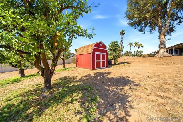 3195 Purer Rd, Escondido, CA 92029