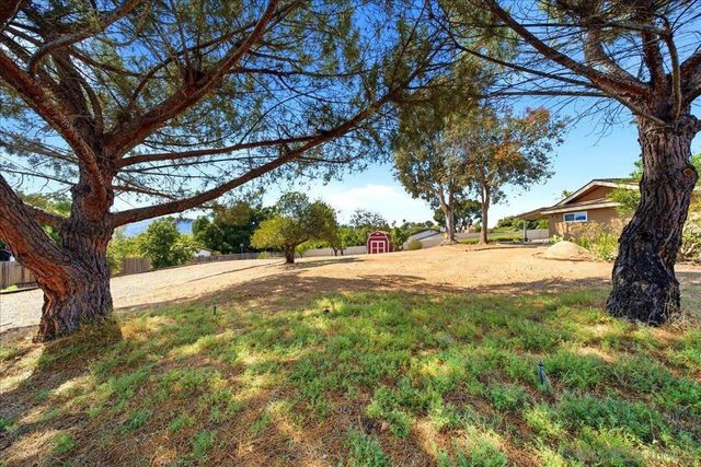3195 Purer Rd, Escondido, CA 92029