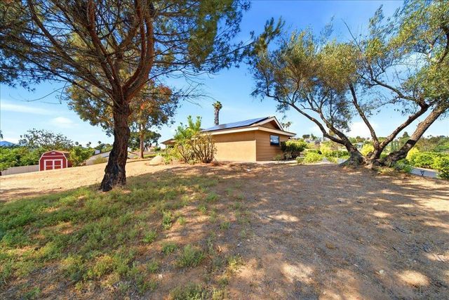 3195 Purer Rd, Escondido, CA 92029