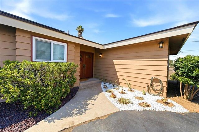 3195 Purer Rd, Escondido, CA 92029