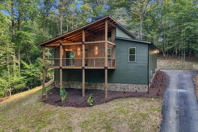 93 Elmwood Circle, Ellijay, GA 30540