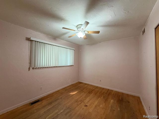 26540 Hoover Road, Warren, MI 48089