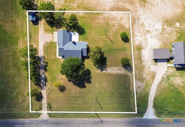 286 S Baese Road, Elm Mott, TX 76640