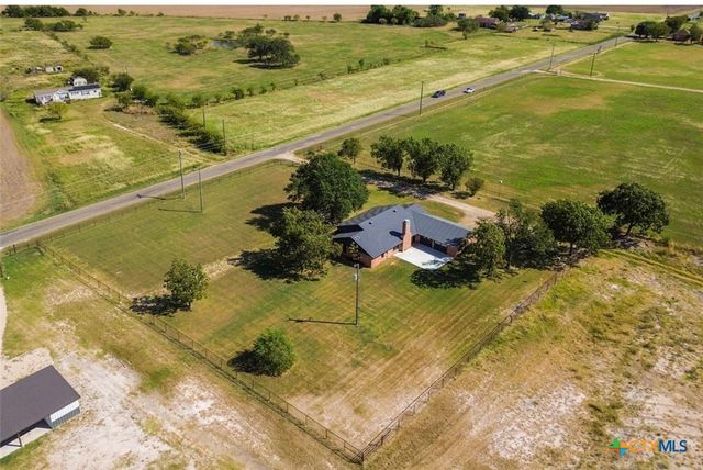 286 S Baese Road, Elm Mott, TX 76640