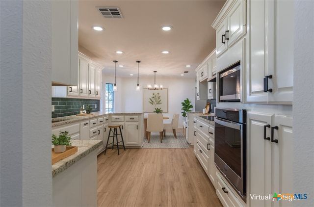 286 S Baese Road, Elm Mott, TX 76640