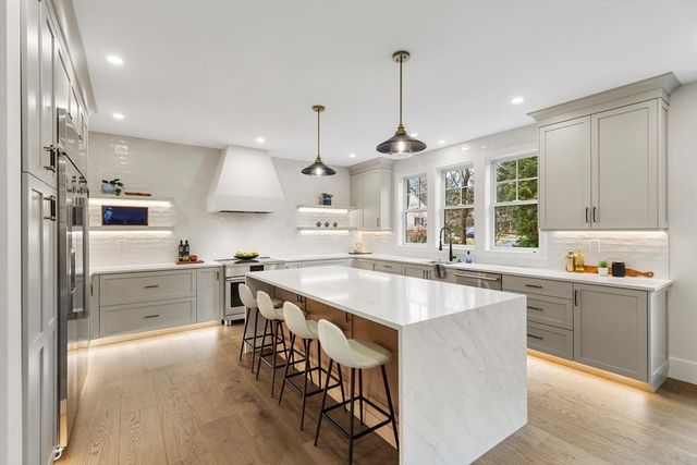 16 Estabrook Road, Lexington, MA 02420