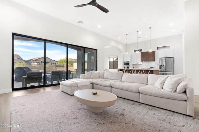 8542 E LOCKWOOD Street, Mesa, AZ 85207