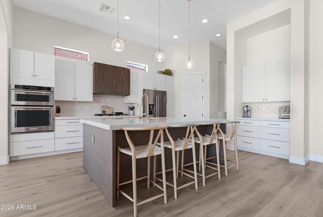 8542 E LOCKWOOD Street, Mesa, AZ 85207