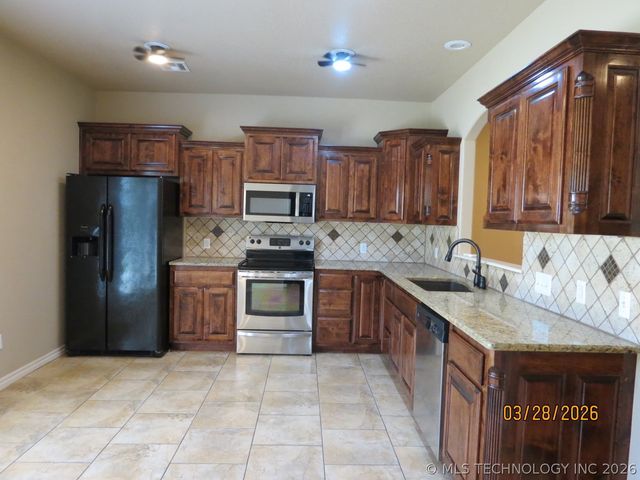 2605 N B Street, Mcalester, OK 74501