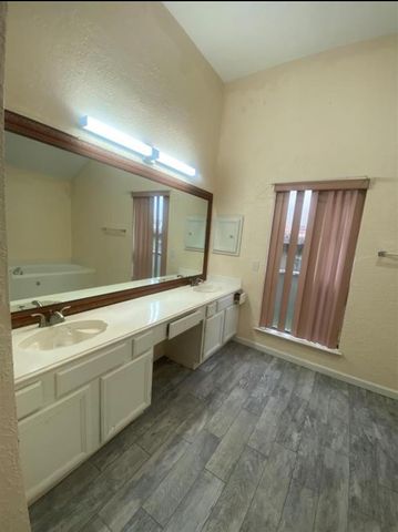 13206 Terralyn Way, Sugar Land, TX 77478