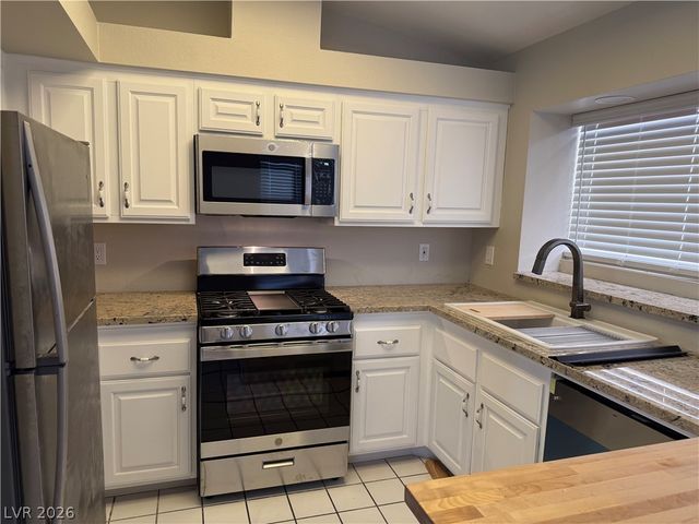 3049 Brigantine Way, Las Vegas, NV 89128