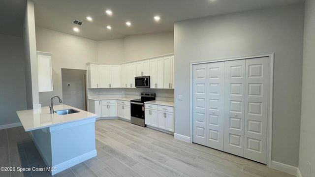 2863 Grant Avenue SE, Palm Bay, FL 32909