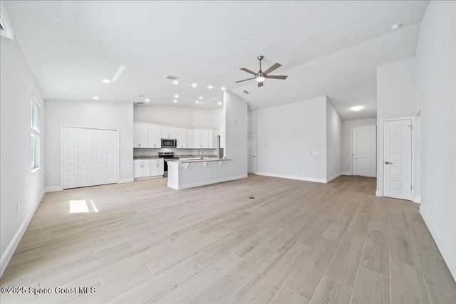 2863 Grant Avenue SE, Palm Bay, FL 32909