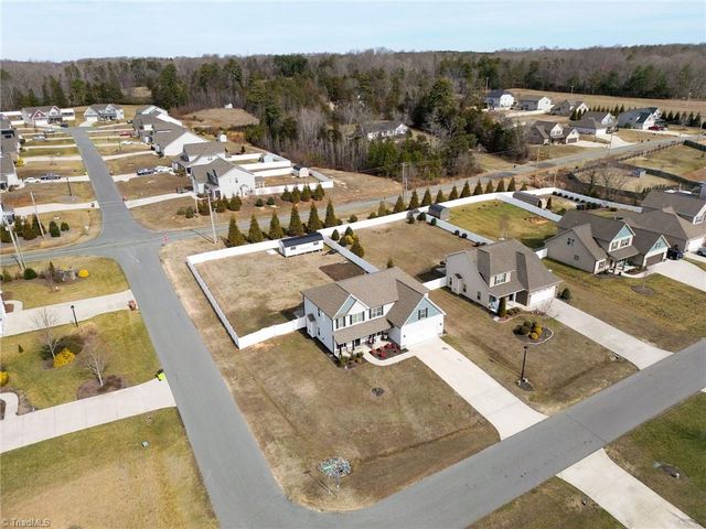 109 Phoenix Court, Lexington, NC 27295