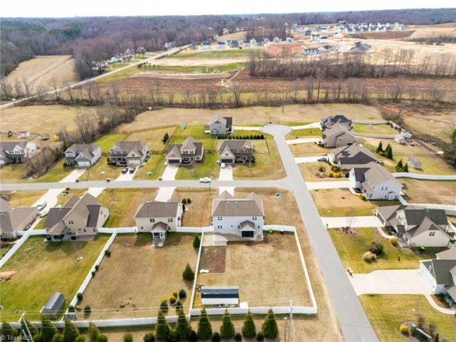 109 Phoenix Court, Lexington, NC 27295