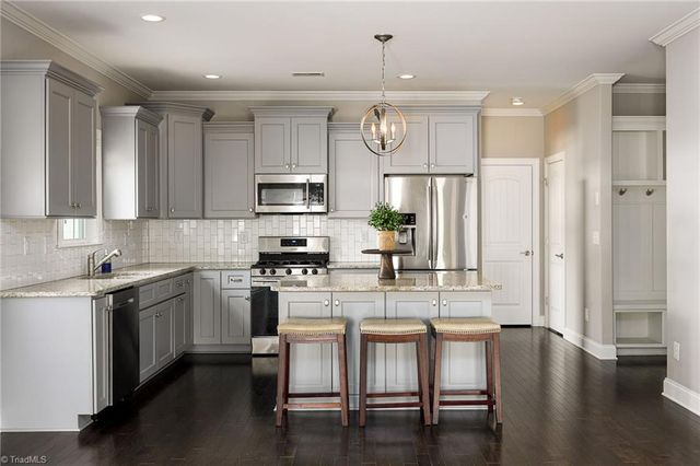 109 Phoenix Court, Lexington, NC 27295