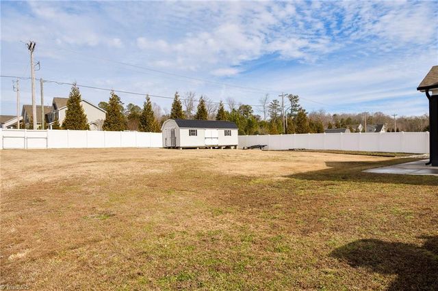 109 Phoenix Court, Lexington, NC 27295