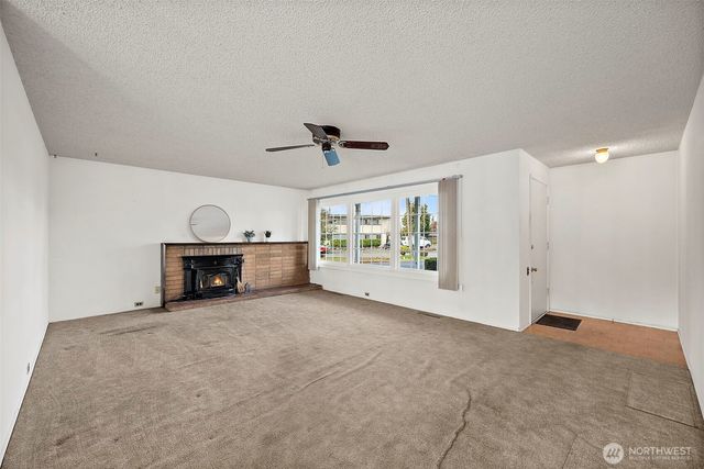 8114 Fairway Drive SW, Lakewood, WA 98498