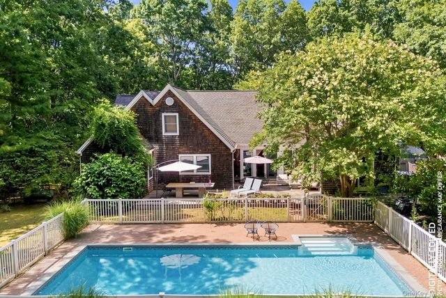 111 Merchants Path, Sagaponack, NY 11962