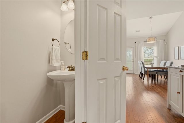 306 Normandy Cir, Nashville, TN 37209