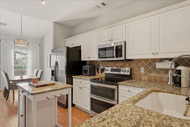 306 Normandy Cir, Nashville, TN 37209