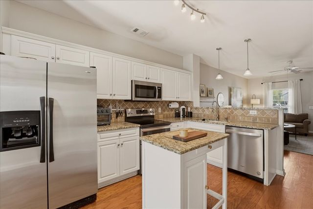 306 Normandy Cir, Nashville, TN 37209