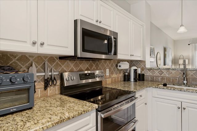 306 Normandy Cir, Nashville, TN 37209