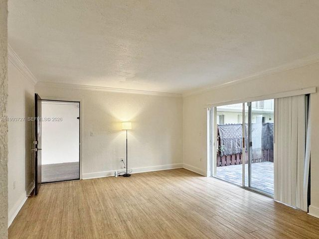 8475 SW 94th St 119E, Miami, FL 33156