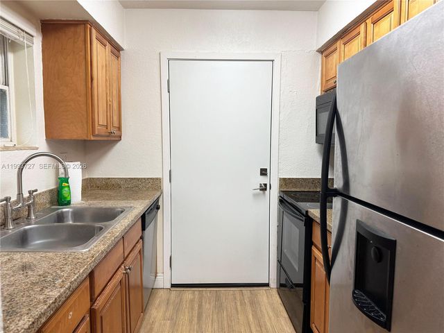 8475 SW 94th St 119E, Miami, FL 33156