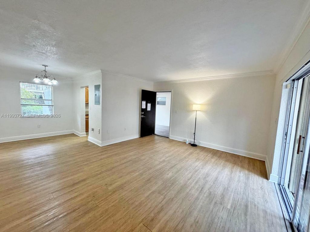 8475 SW 94th St 119E, Miami, FL 33156