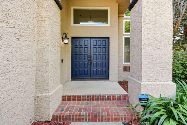105 Dulverton Cir, Folsom, CA 95630