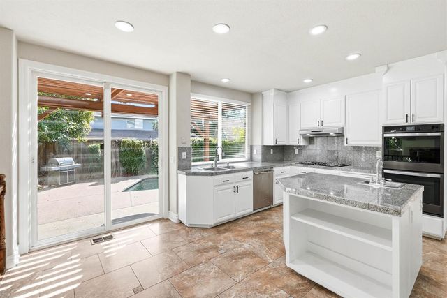 105 Dulverton Cir, Folsom, CA 95630