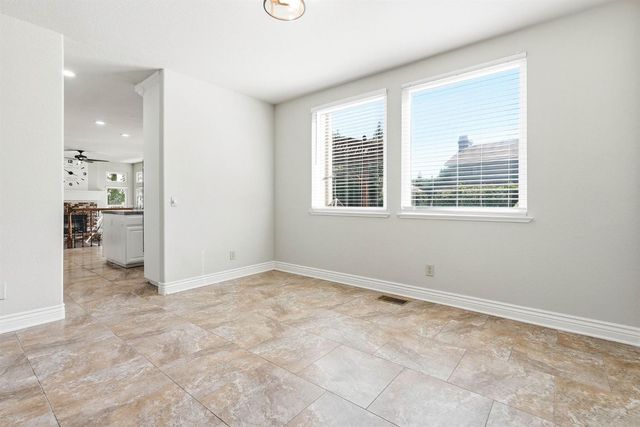 105 Dulverton Cir, Folsom, CA 95630