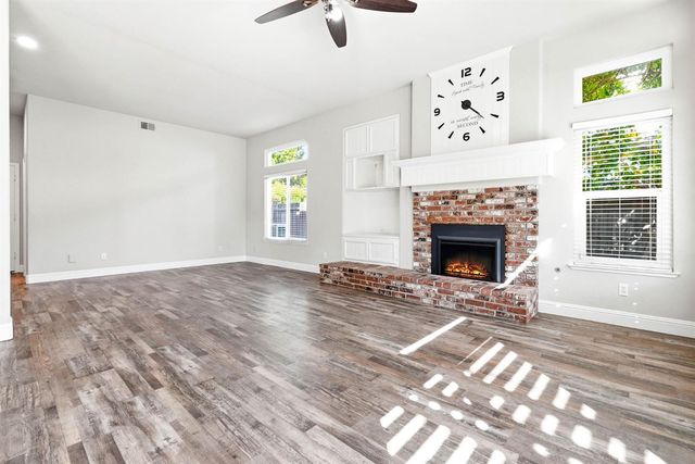 105 Dulverton Cir, Folsom, CA 95630