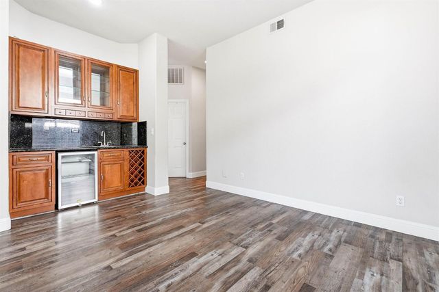 105 Dulverton Cir, Folsom, CA 95630