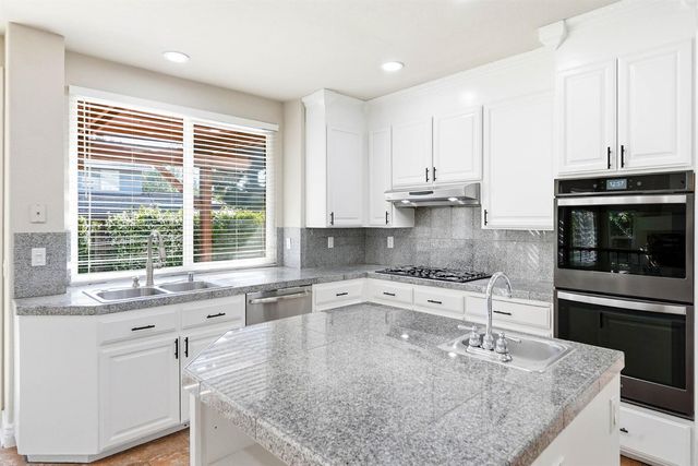 105 Dulverton Cir, Folsom, CA 95630