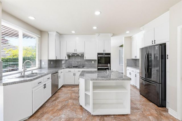 105 Dulverton Cir, Folsom, CA 95630
