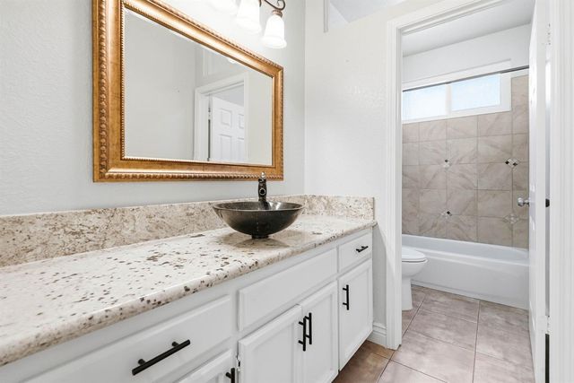 105 Dulverton Cir, Folsom, CA 95630