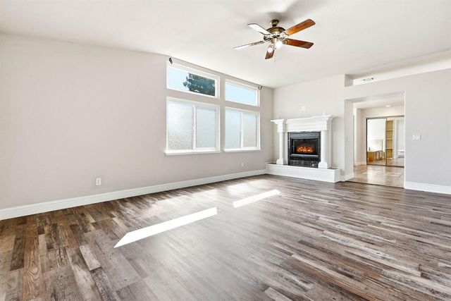 105 Dulverton Cir, Folsom, CA 95630