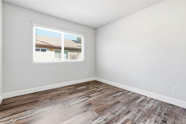 105 Dulverton Cir, Folsom, CA 95630