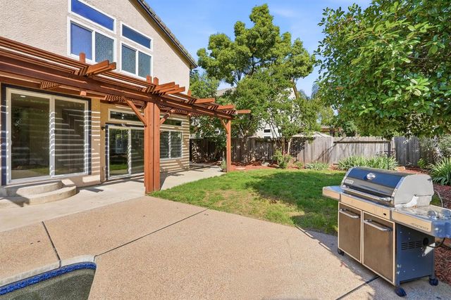 105 Dulverton Cir, Folsom, CA 95630