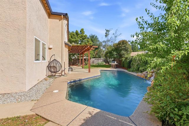 105 Dulverton Cir, Folsom, CA 95630