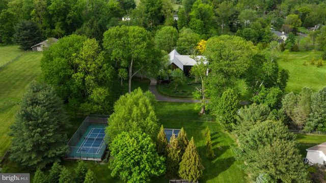 5828 STONEY HILL RD, New Hope, PA 18938
