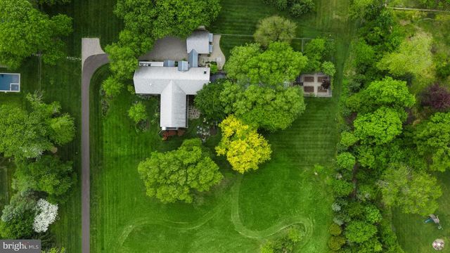 5828 STONEY HILL RD, New Hope, PA 18938