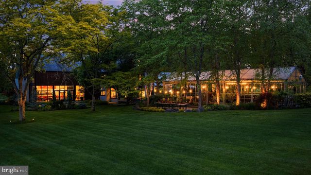 5828 STONEY HILL RD, New Hope, PA 18938