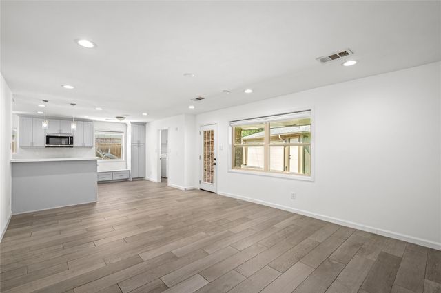 5834 Braesheather Drive, Houston, TX 77096