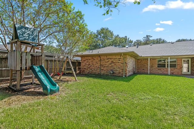 5834 Braesheather Drive, Houston, TX 77096