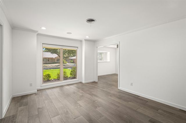 5834 Braesheather Drive, Houston, TX 77096