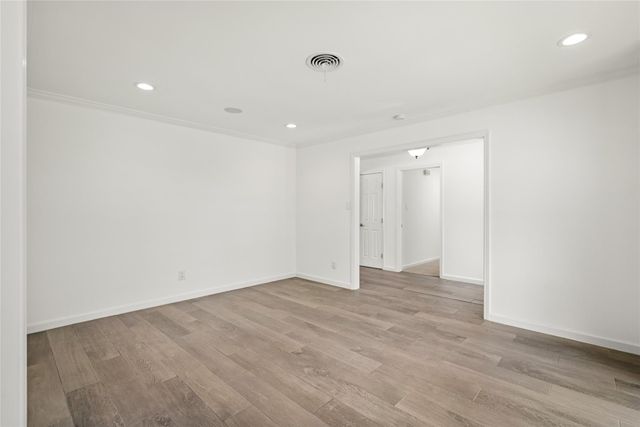 5834 Braesheather Drive, Houston, TX 77096