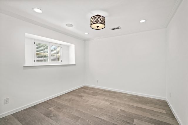 5834 Braesheather Drive, Houston, TX 77096